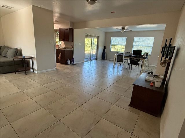 2122 GULF CITY ROAD, Ruskin, FL 33570