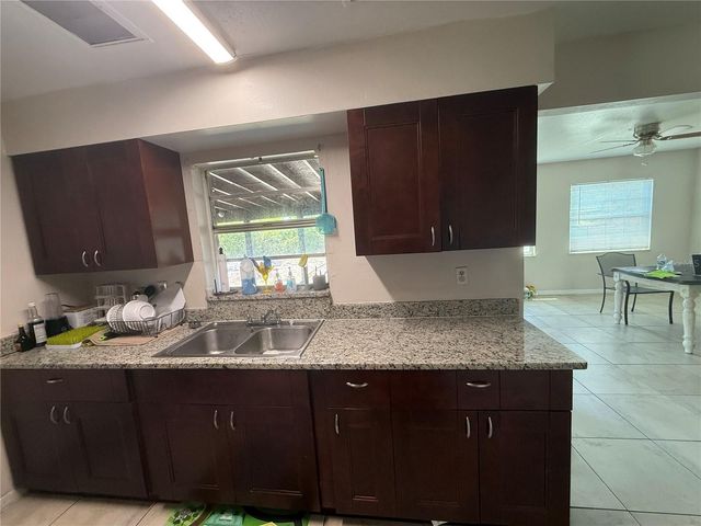 2122 GULF CITY ROAD, Ruskin, FL 33570