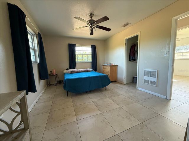 2122 GULF CITY ROAD, Ruskin, FL 33570