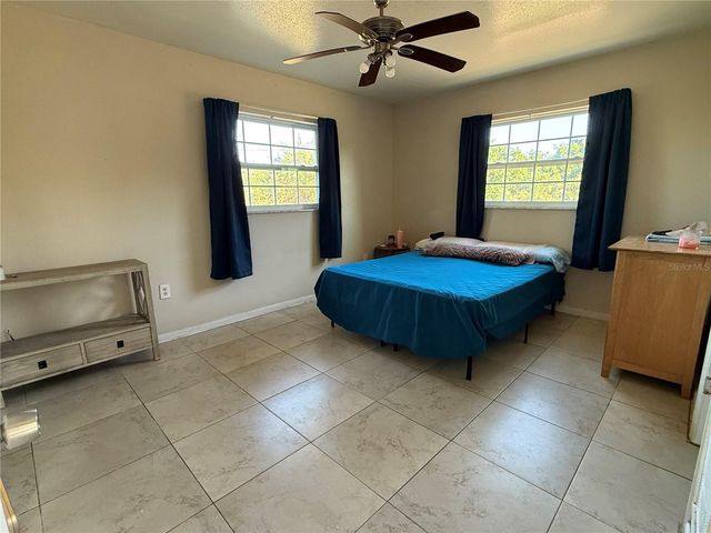 2122 GULF CITY ROAD, Ruskin, FL 33570