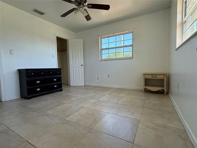 2122 GULF CITY ROAD, Ruskin, FL 33570