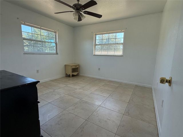 2122 GULF CITY ROAD, Ruskin, FL 33570