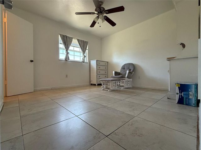2122 GULF CITY ROAD, Ruskin, FL 33570