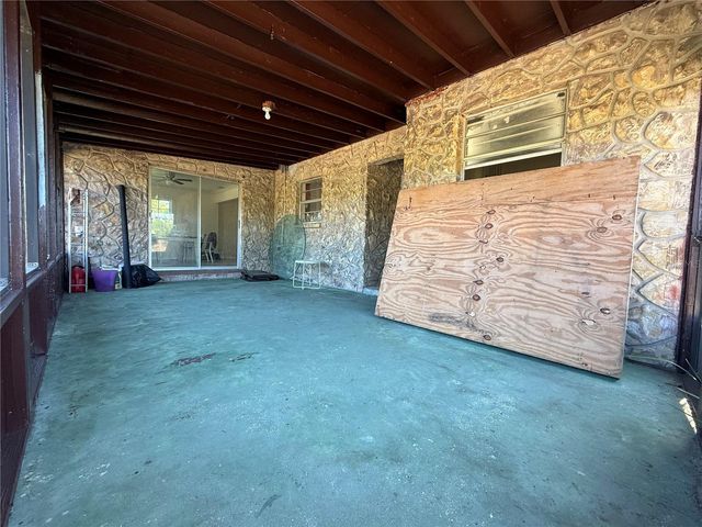 2122 GULF CITY ROAD, Ruskin, FL 33570
