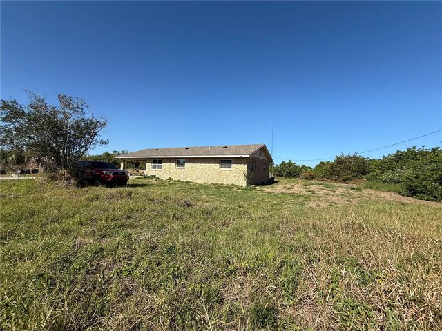 2122 GULF CITY ROAD, Ruskin, FL 33570