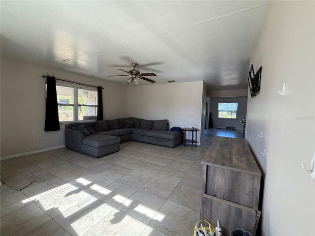 2122 GULF CITY ROAD, Ruskin, FL 33570