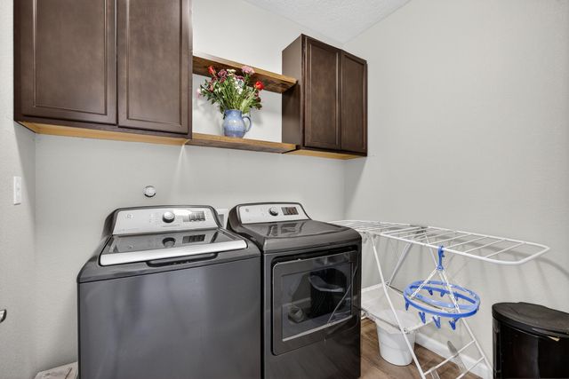 2600 Houser Avenue SE, Albuquerque, NM 87106