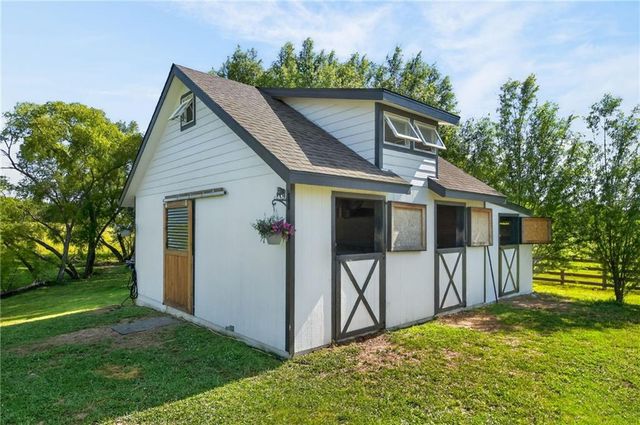 16956 Auburn Court, Bonner Springs, KS 66012
