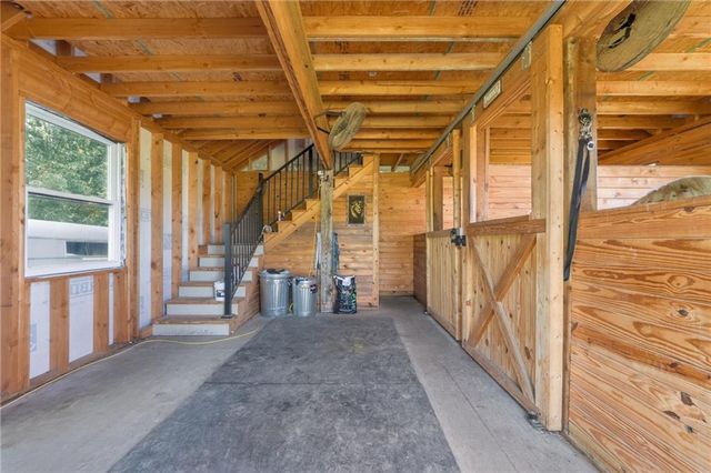 16956 Auburn Court, Bonner Springs, KS 66012