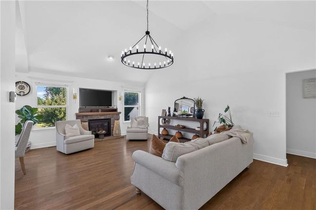 16956 Auburn Court, Bonner Springs, KS 66012