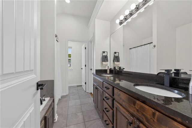 16956 Auburn Court, Bonner Springs, KS 66012