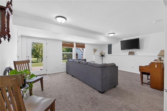 16956 Auburn Court, Bonner Springs, KS 66012