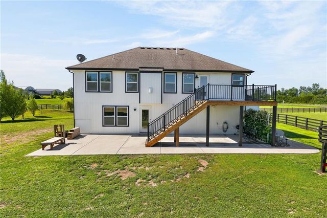16956 Auburn Court, Bonner Springs, KS 66012