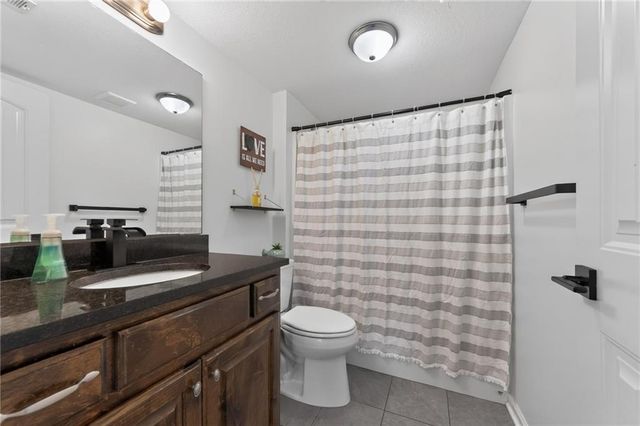 16956 Auburn Court, Bonner Springs, KS 66012