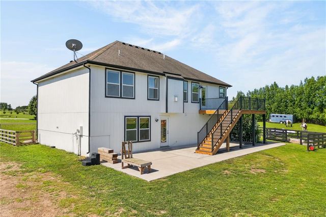 16956 Auburn Court, Bonner Springs, KS 66012