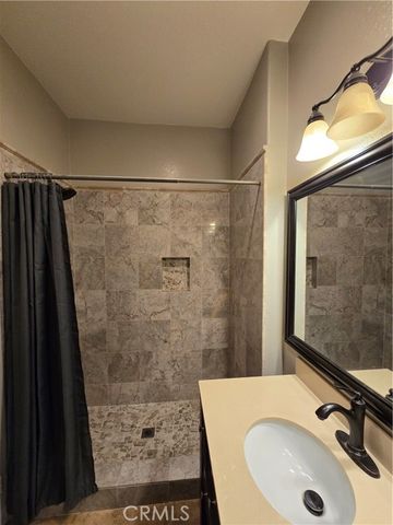 736 Summit Drive, Palm Springs, CA 92262