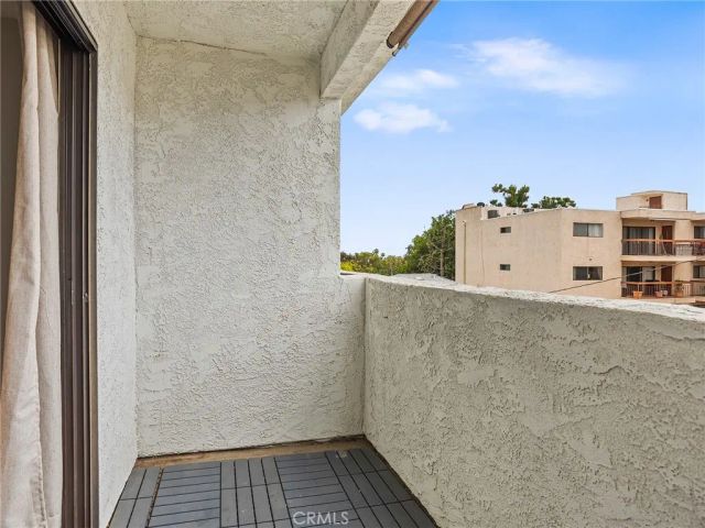635 E Elmwood Avenue 203, Burbank, CA 91501