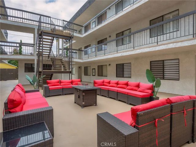 635 E Elmwood Avenue 203, Burbank, CA 91501