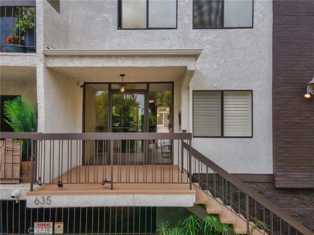 635 E Elmwood Avenue 203, Burbank, CA 91501