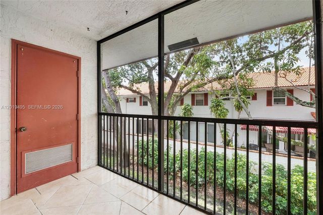 2382 NW 89th Dr 2382, Coral Springs, FL 33065
