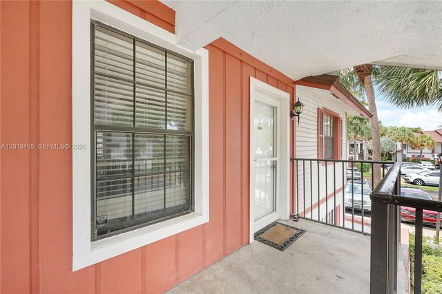 2382 NW 89th Dr 2382, Coral Springs, FL 33065