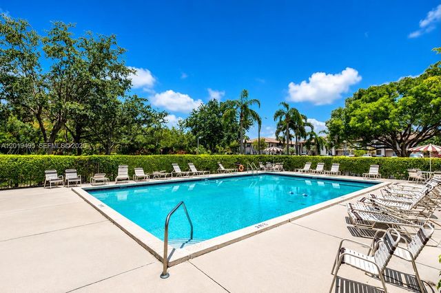 2382 NW 89th Dr 2382, Coral Springs, FL 33065