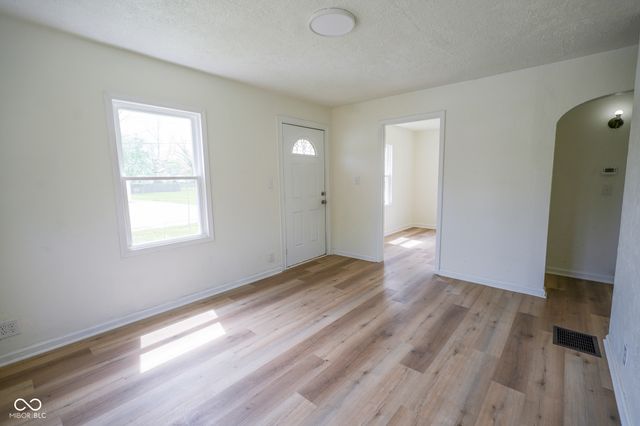 2308 E 5th Street, Anderson, IN 46012