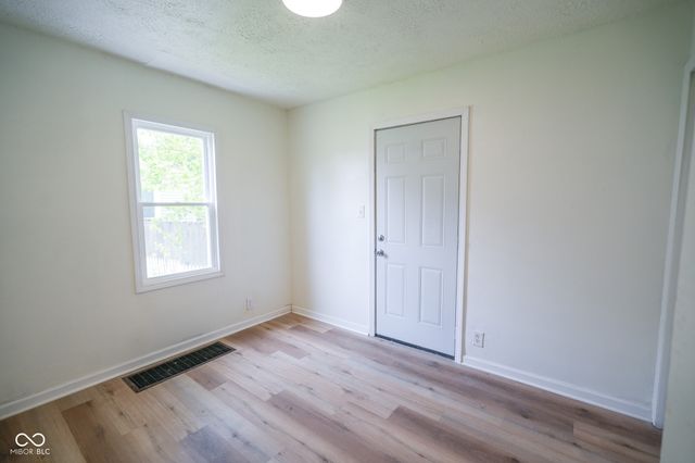 2308 E 5th Street, Anderson, IN 46012