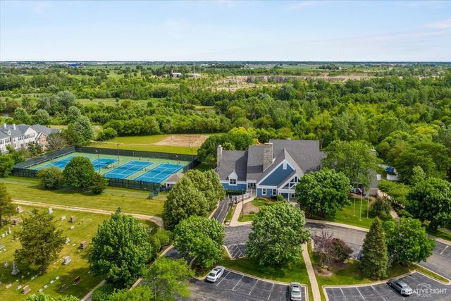 4711 Sebastian Drive, Naperville, IL 60564