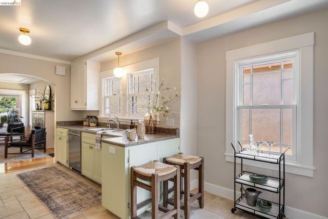 3300 Wilson Pl, Oakland, CA 94602