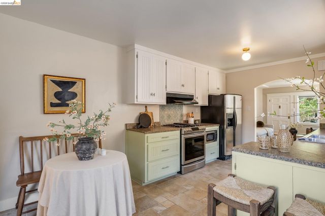 3300 Wilson Pl, Oakland, CA 94602