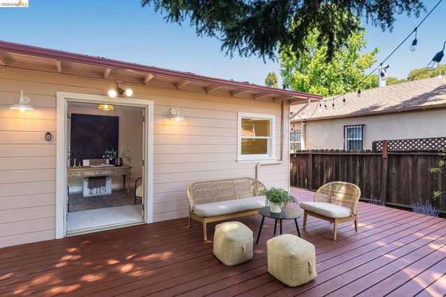 3300 Wilson Pl, Oakland, CA 94602