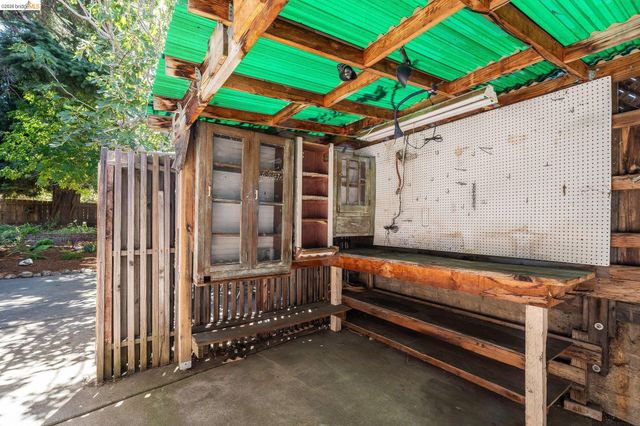 3300 Wilson Pl, Oakland, CA 94602
