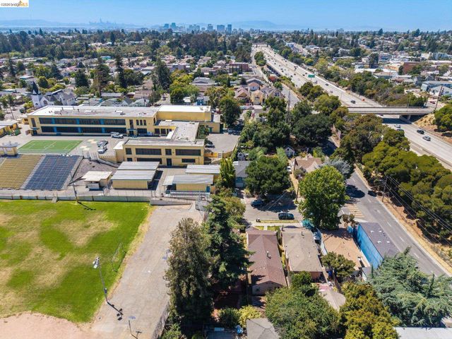 3300 Wilson Pl, Oakland, CA 94602