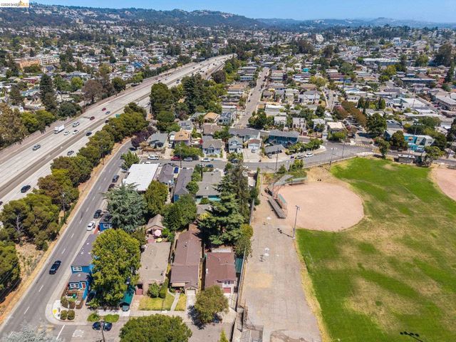 3300 Wilson Pl, Oakland, CA 94602