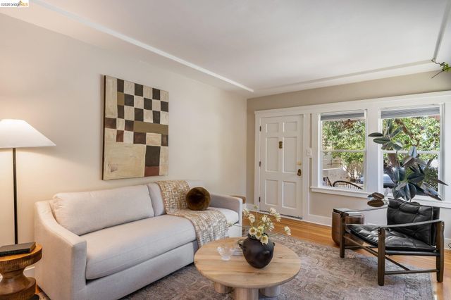 3300 Wilson Pl, Oakland, CA 94602