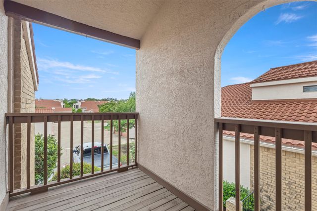 563 Ranch Trail 217, Irving, TX 75063