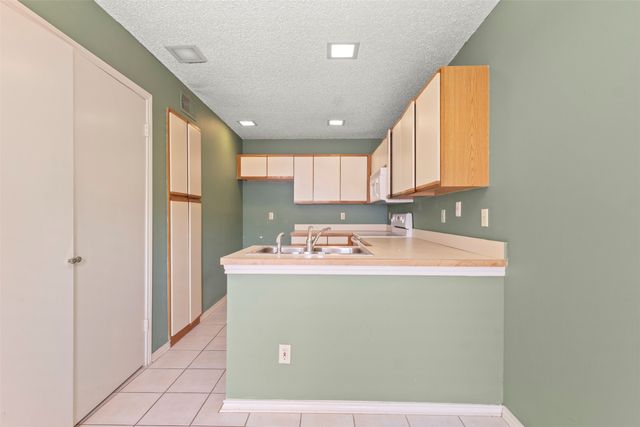 563 Ranch Trail 217, Irving, TX 75063