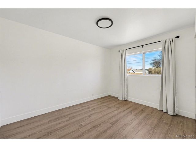 3980 S Hazel Ct, Englewood, CO 80110