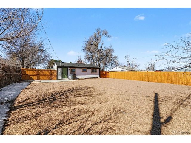 3980 S Hazel Ct, Englewood, CO 80110