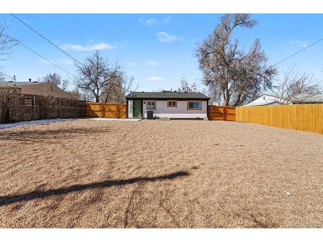 3980 S Hazel Ct, Englewood, CO 80110