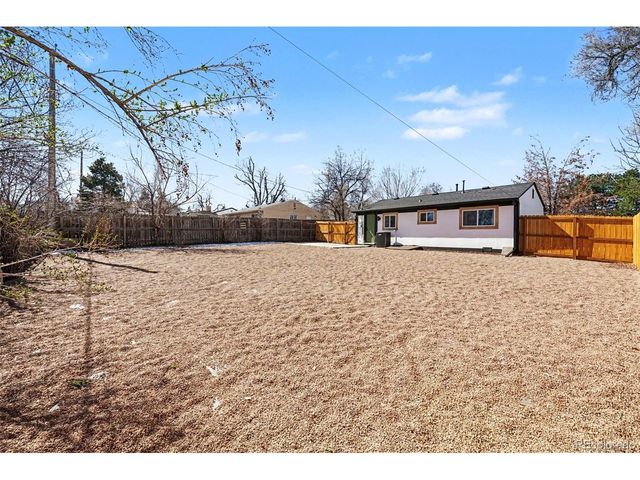 3980 S Hazel Ct, Englewood, CO 80110