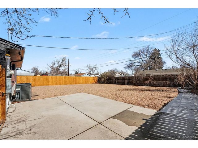 3980 S Hazel Ct, Englewood, CO 80110