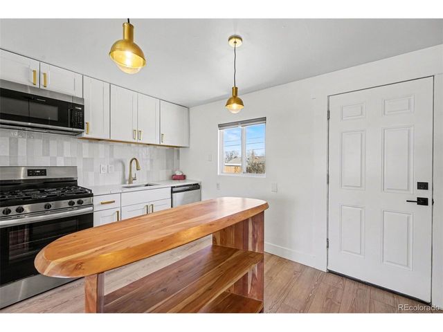 3980 S Hazel Ct, Englewood, CO 80110