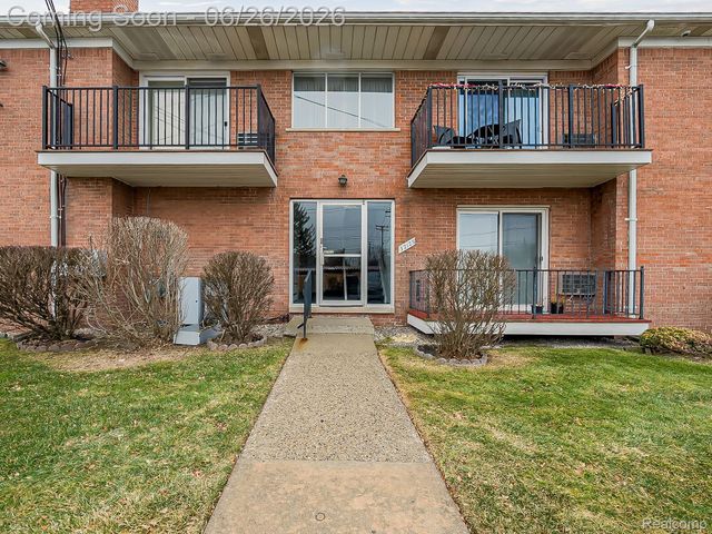 32125 Beaconsfield Street 44, Roseville, MI 48066