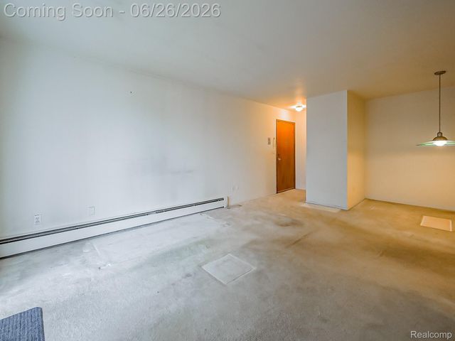 32125 Beaconsfield Street 44, Roseville, MI 48066