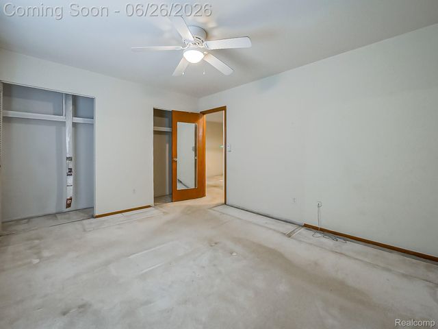 32125 Beaconsfield Street 44, Roseville, MI 48066