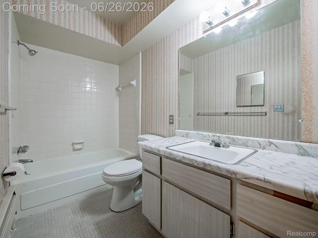 32125 Beaconsfield Street 44, Roseville, MI 48066