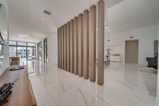 16600 Sunset Way, Weston, FL 33326