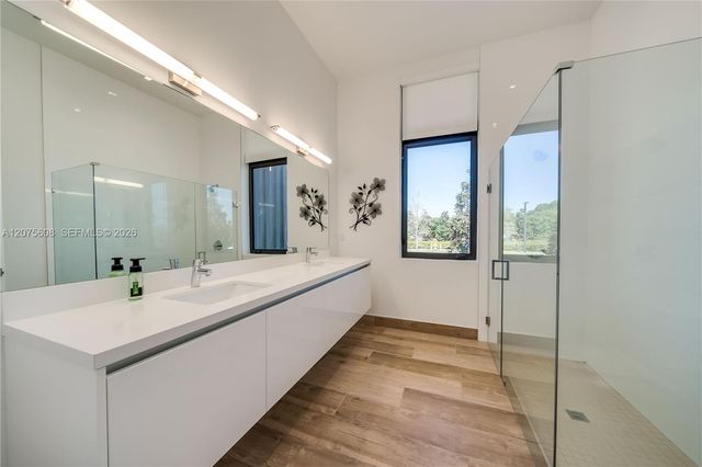 16600 Sunset Way, Weston, FL 33326